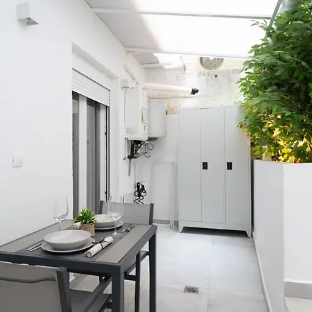 Honey Oak & Cream Patio By Nest * Thessaloniki